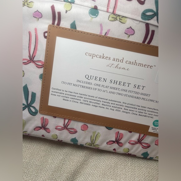 Cupcakes and Cashmere Christmas Holiday Colorful Bows Sheet Set - Queen - Picture 2 of 3